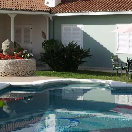 빌라 Spacious With Pool