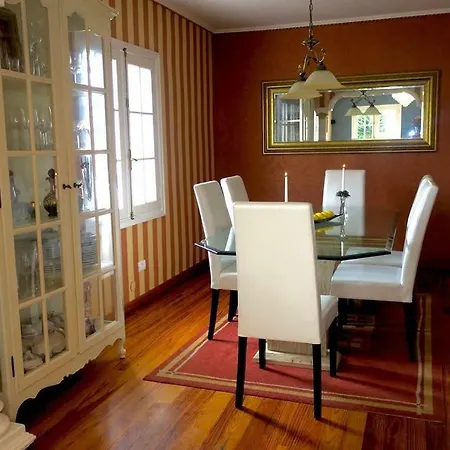 빌라 Spacious With Pool