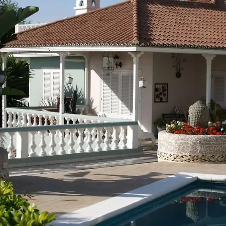 빌라 Spacious With Pool Santa Úrsula