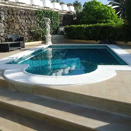 Spacious With Pool 빌라 *